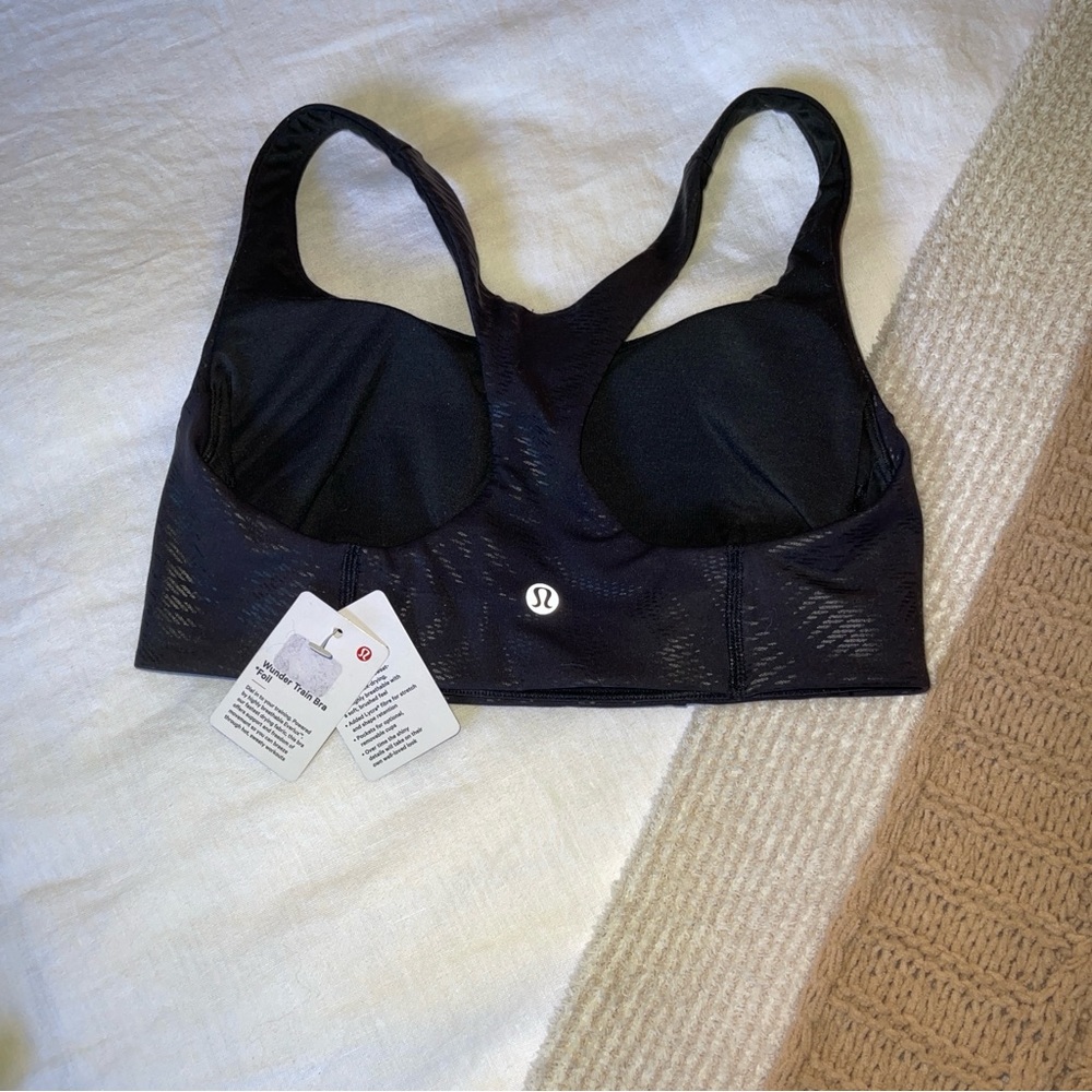 lululemon athletica Wunder Train Bra *Foil NWT